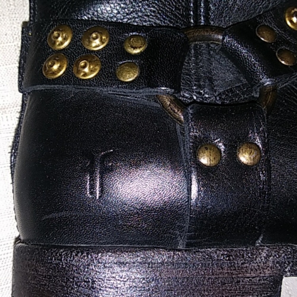 FRYE "Phillip" Studded Harness Boots - size 7B - Picture 4 of 8